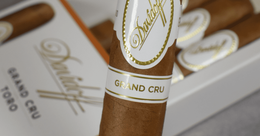 Davidoff-Grand-Cru-Toro-Robusto-Review-Blog-Cover-Cigar-Country