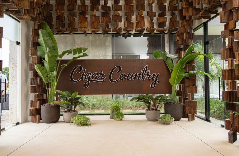 Cigar Country by Vegafina Tour